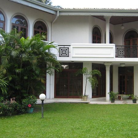 Zen Rooms Modern City Inn Negombo Eksteriør bilde