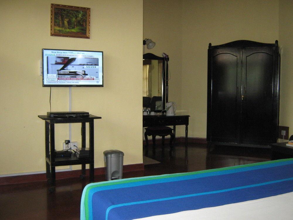 Zen Rooms Modern City Inn Negombo Eksteriør bilde