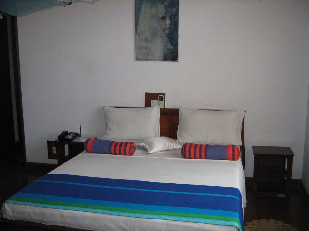 Zen Rooms Modern City Inn Negombo Eksteriør bilde