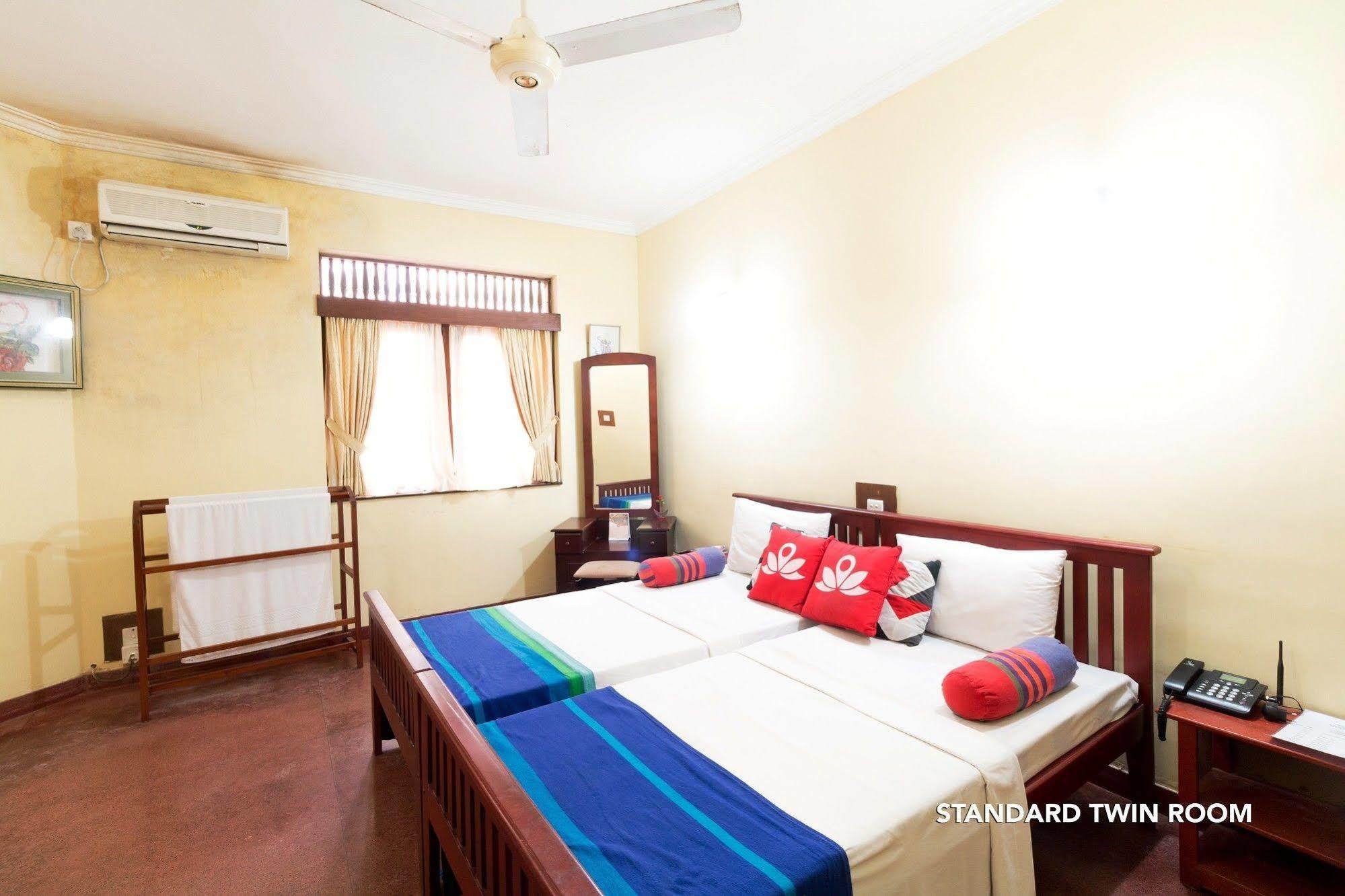 Zen Rooms Modern City Inn Negombo Eksteriør bilde