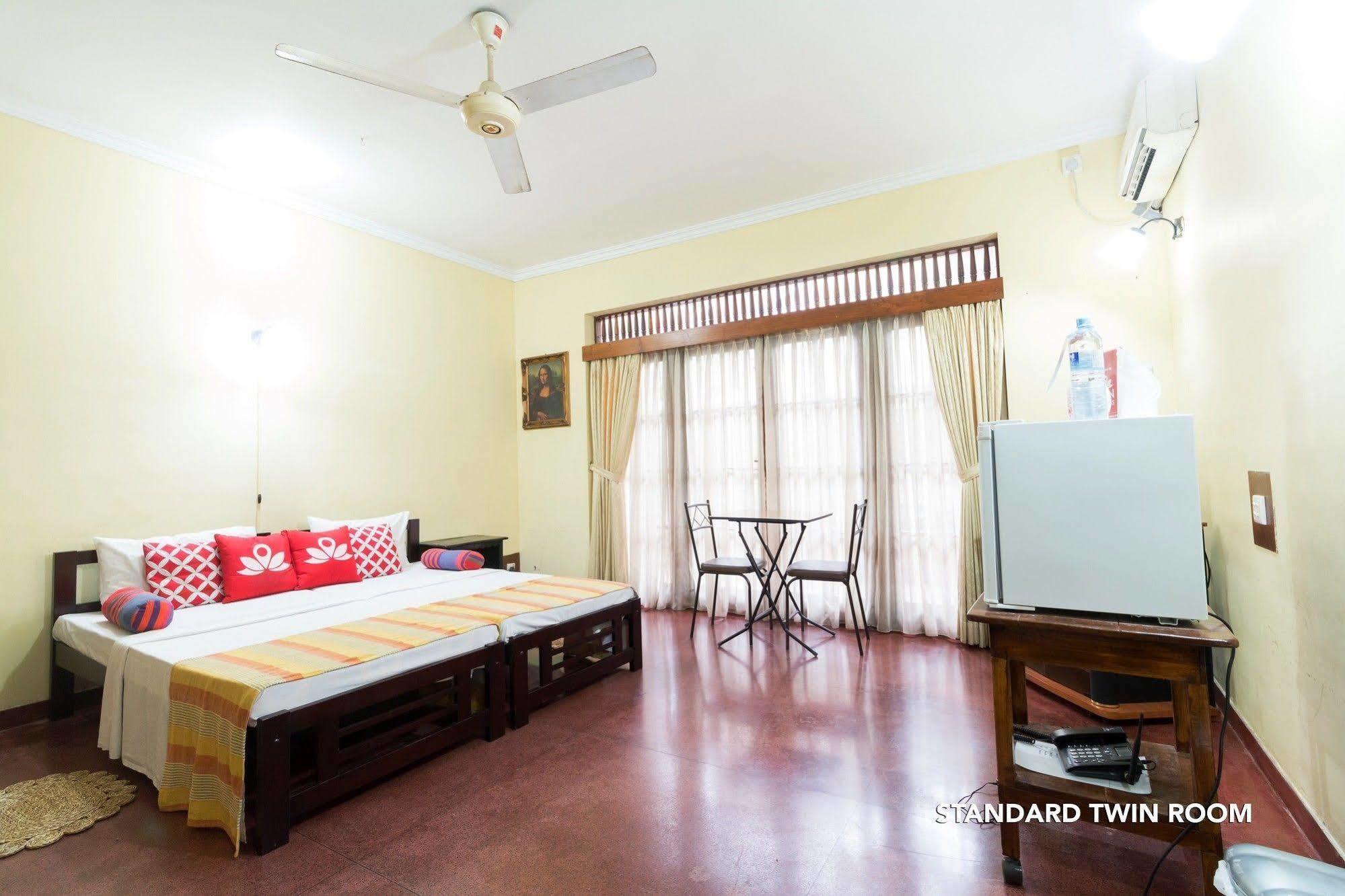 Zen Rooms Modern City Inn Negombo Eksteriør bilde