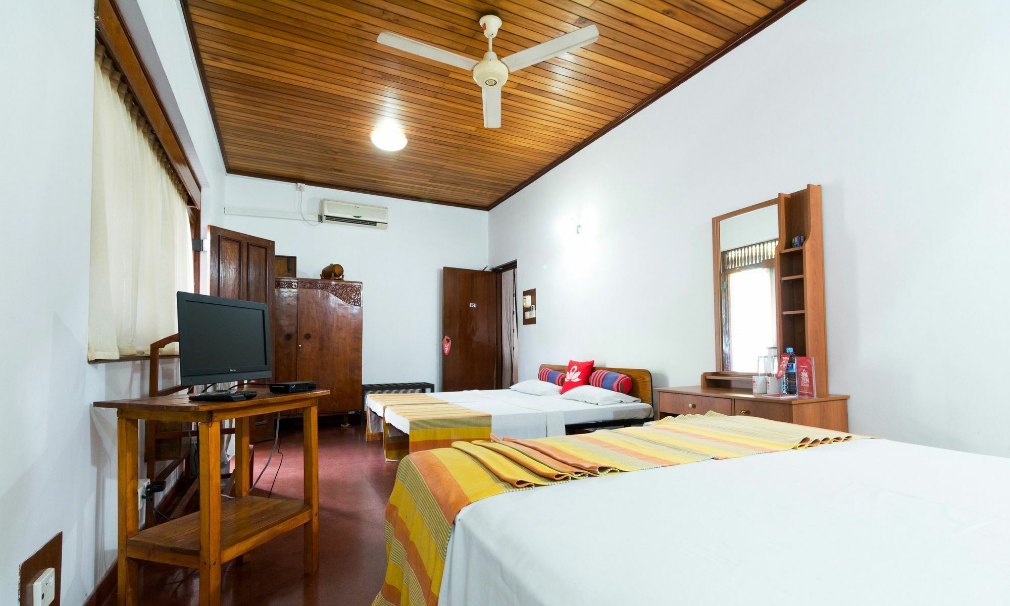 Zen Rooms Modern City Inn Negombo Eksteriør bilde